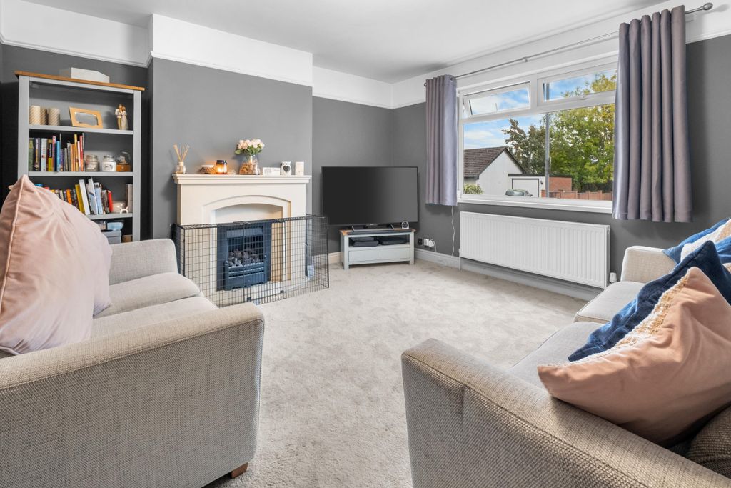 Property photo 2 of 23 Living Room