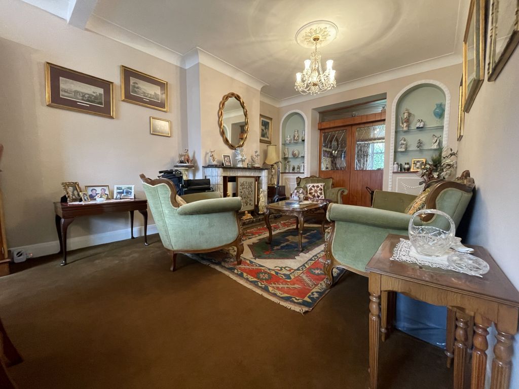 Property photo 2 of 7 Gallery