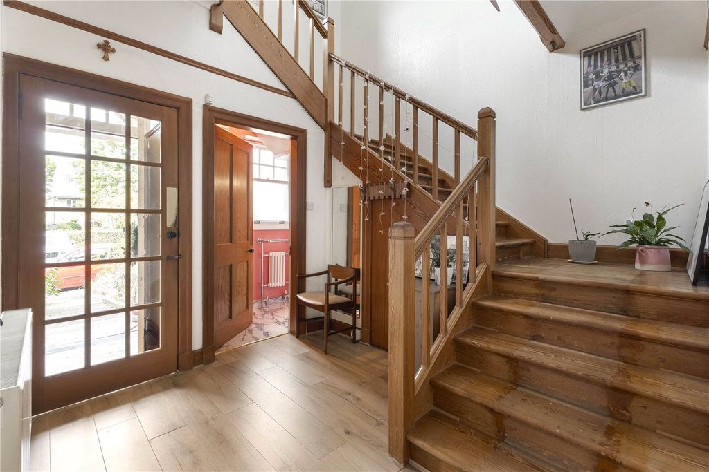 Property photo 3 of 20 Eildon Terrace