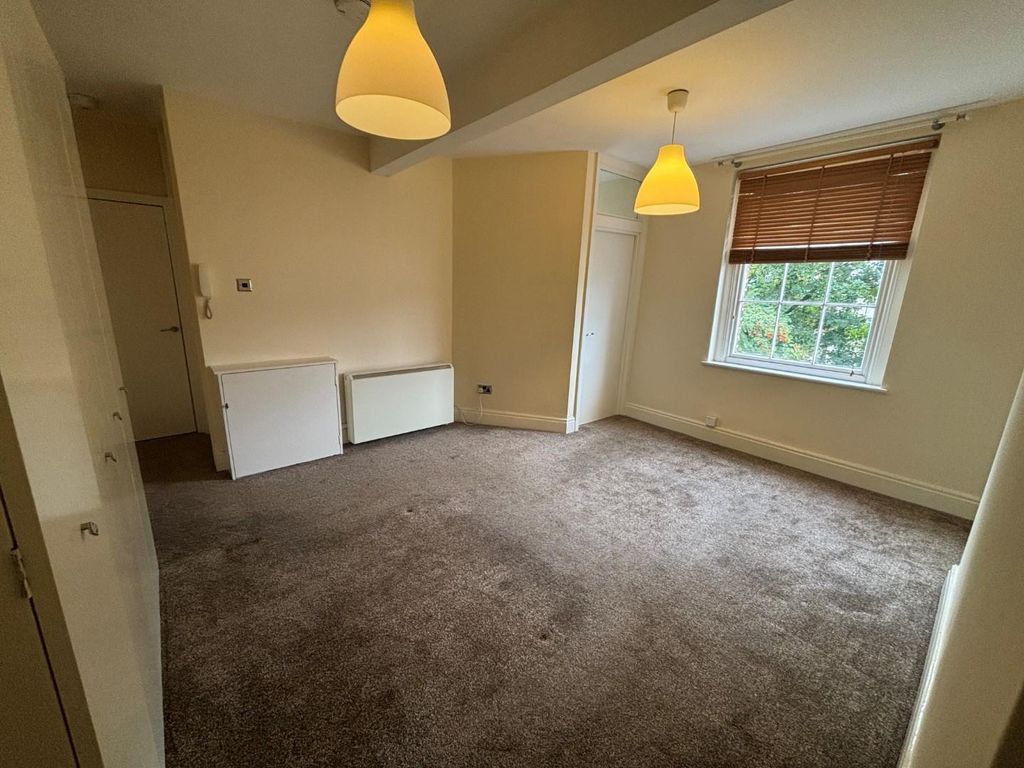 Property photo 2 of 6 l.Jpg