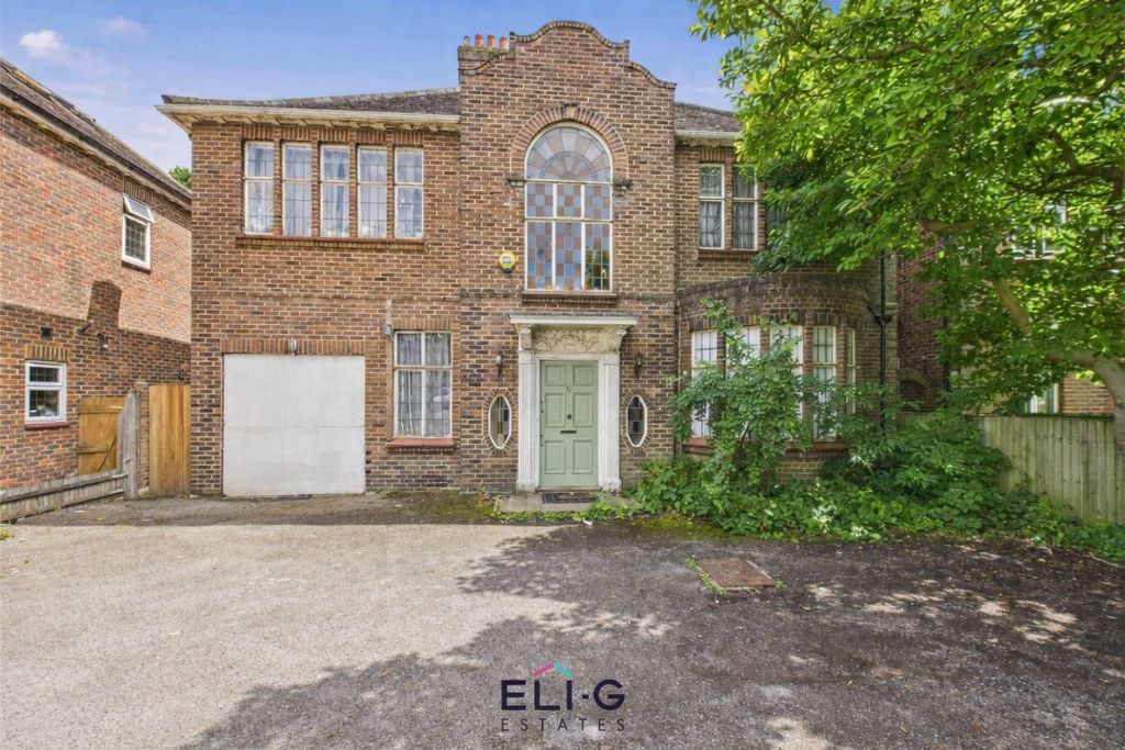 Property photo 1 of 13 Unlock The Potential Â€“ Prime Position, Endless Possibilities