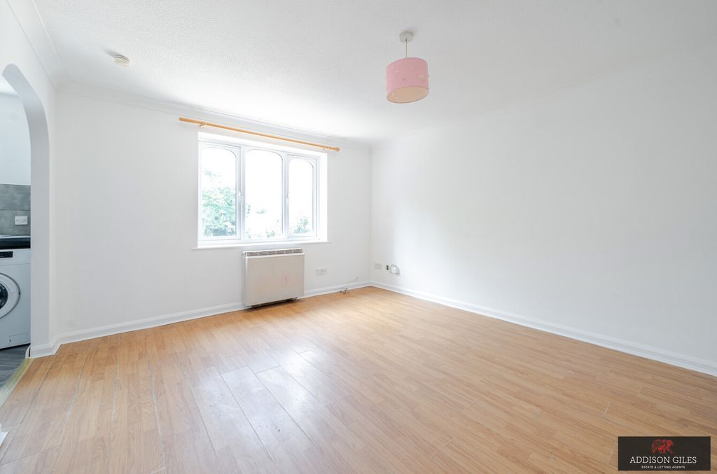 Property photo 2 of 15 Photo 2