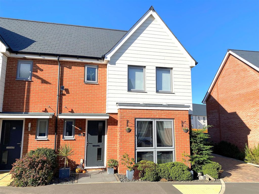 Property photo 1 of 20 8 Daisy Way - Front To Use.Jpg