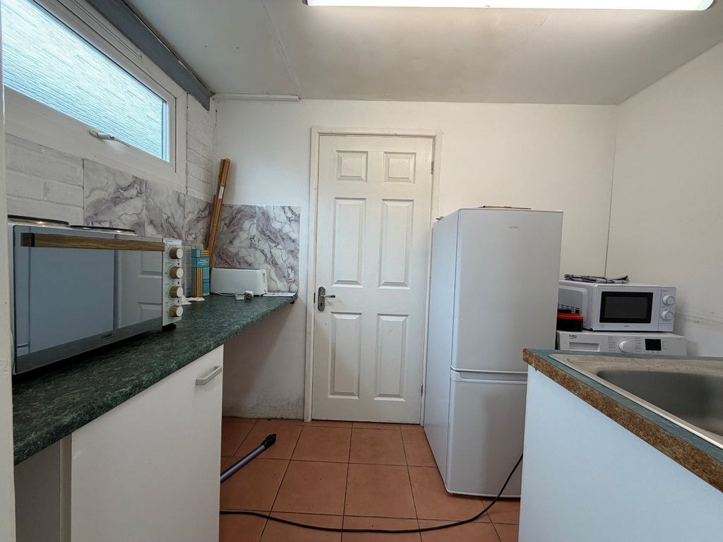 Property photo 2 of 5 Picture No. 06