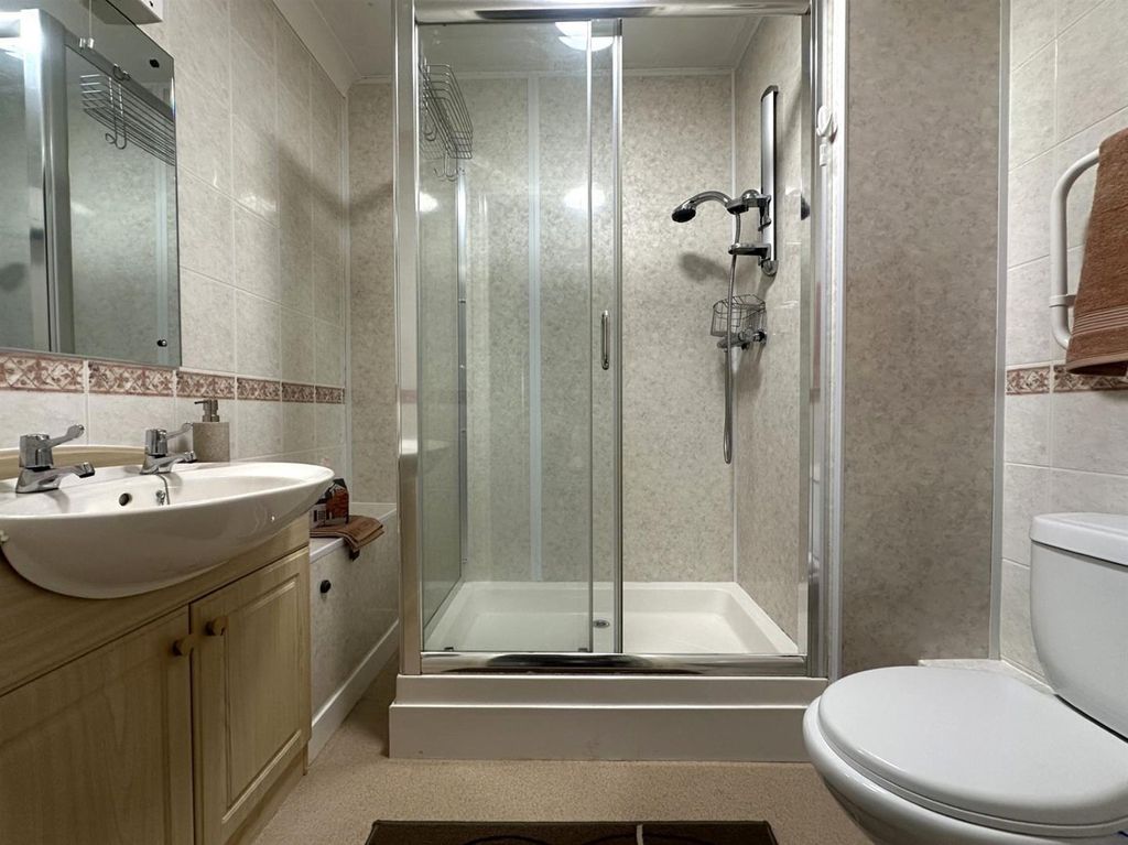 Additional image 8 of 1 bed property for saleFlat 45 Clachnaharry Court, 11 Clachnaharry Road, Inverness. IV3