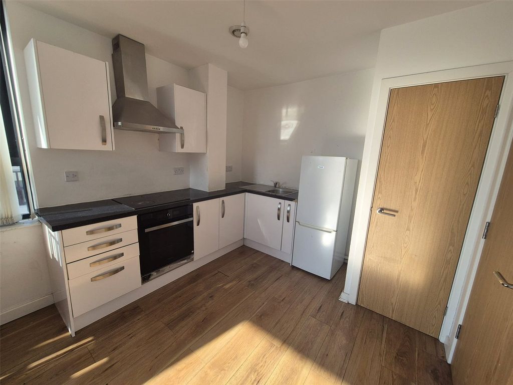 Property photo 3 of 8 Picture No. 07