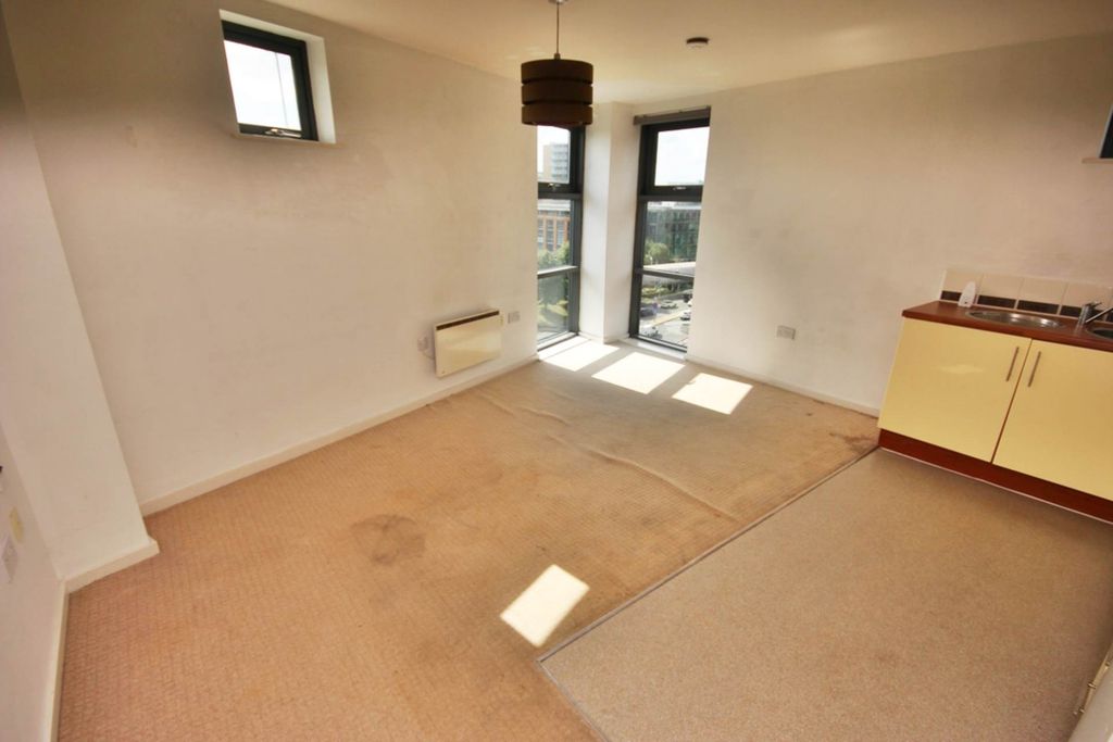 Property photo 3 of 6