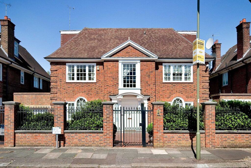 Property photo 1 of 10