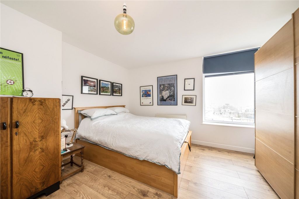 Property photo 3 of 13 Picture No. 01