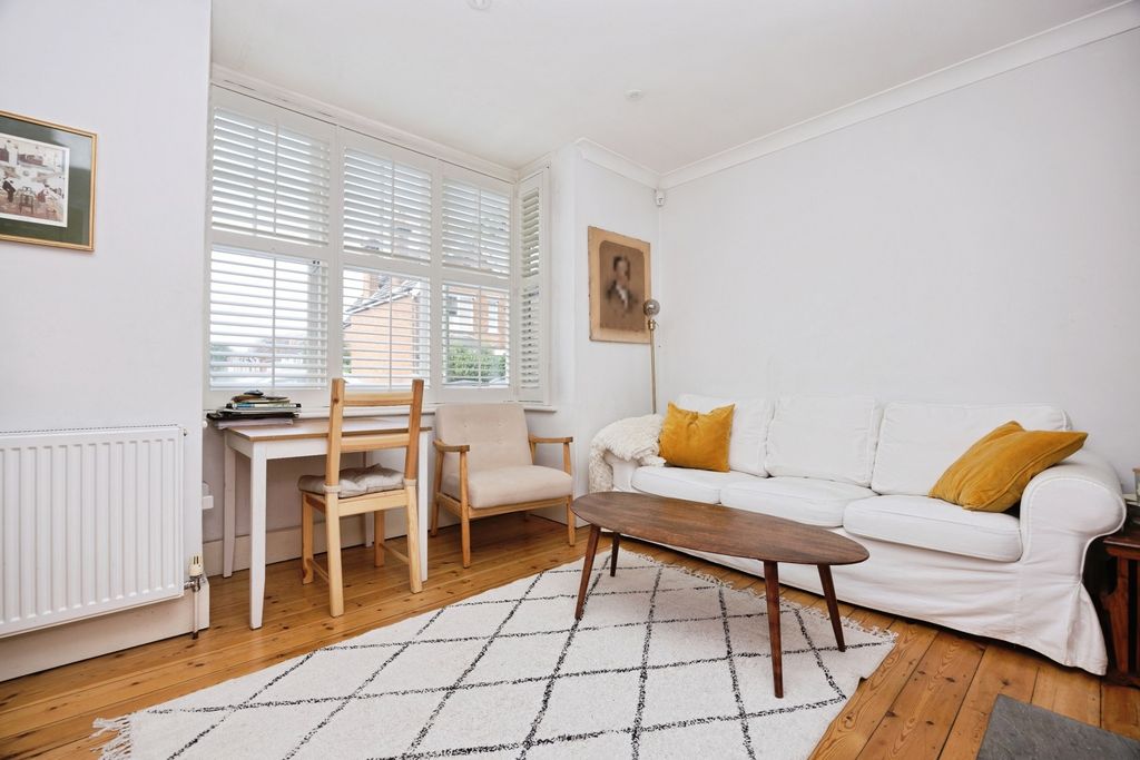 Property photo 2 of 17 Photo