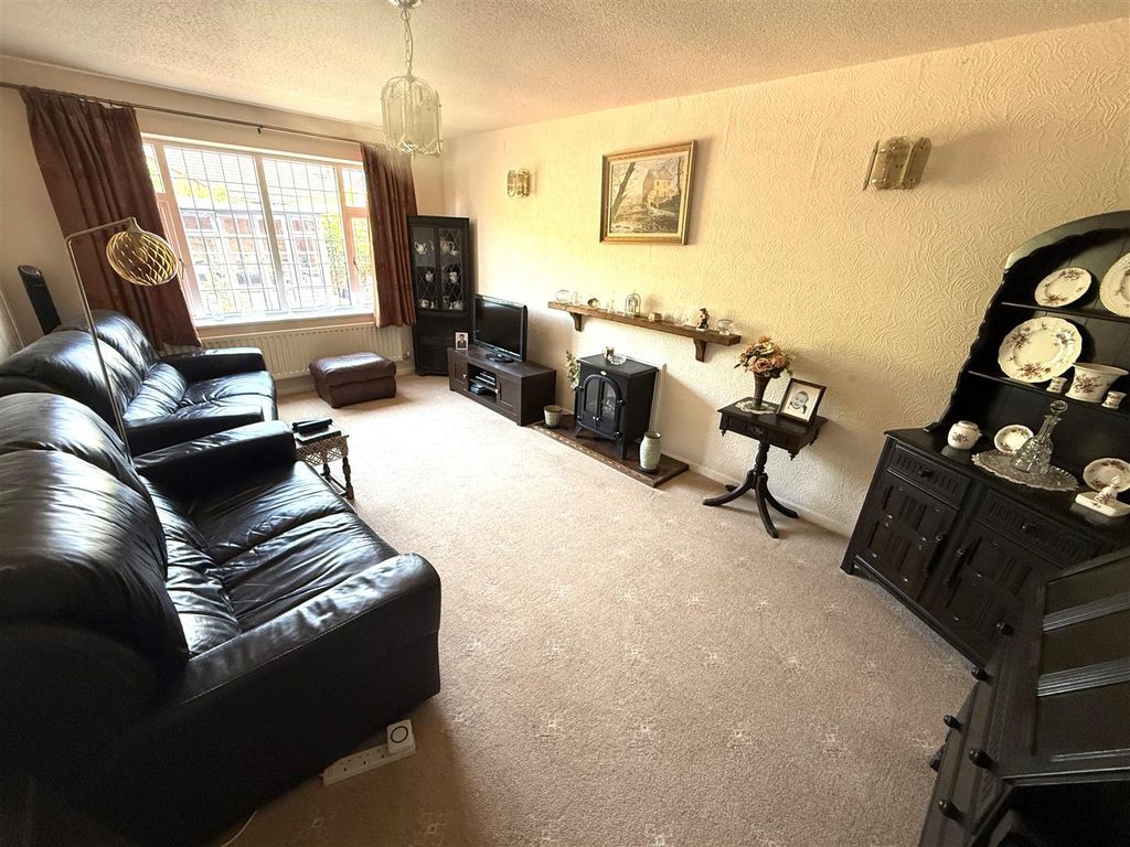 Property photo 2 of 14 Living Room.Jpg
