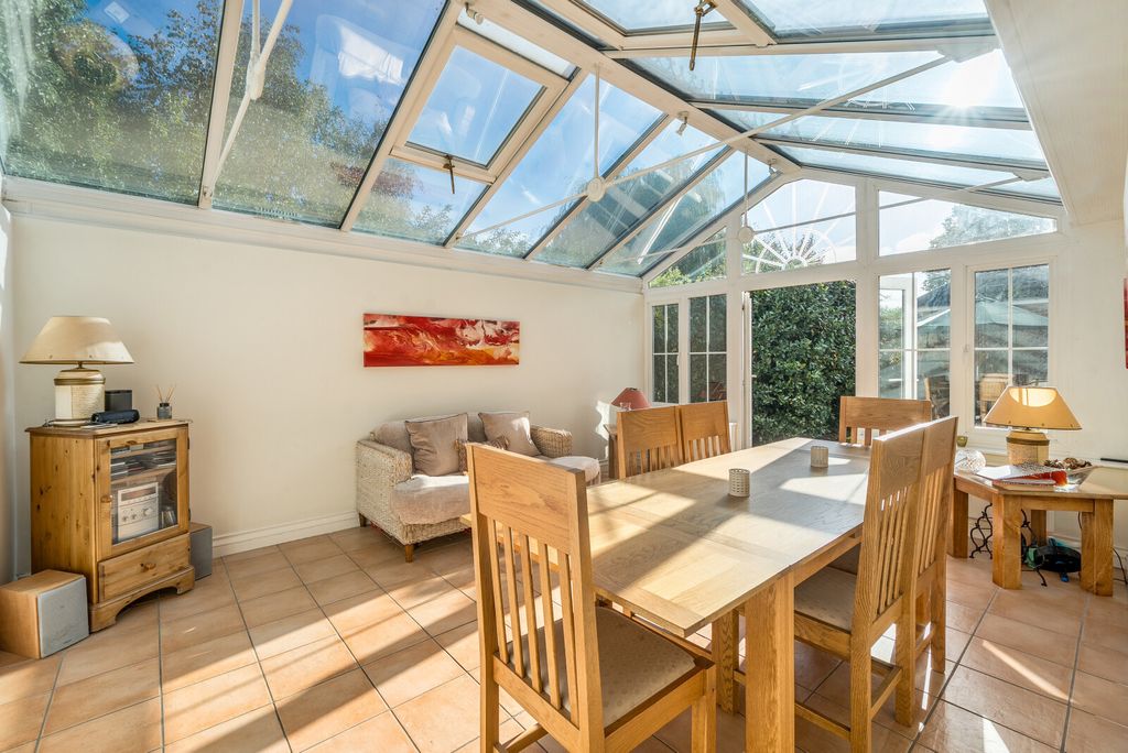 Property photo 3 of 25 1364790-32-68E7d6...