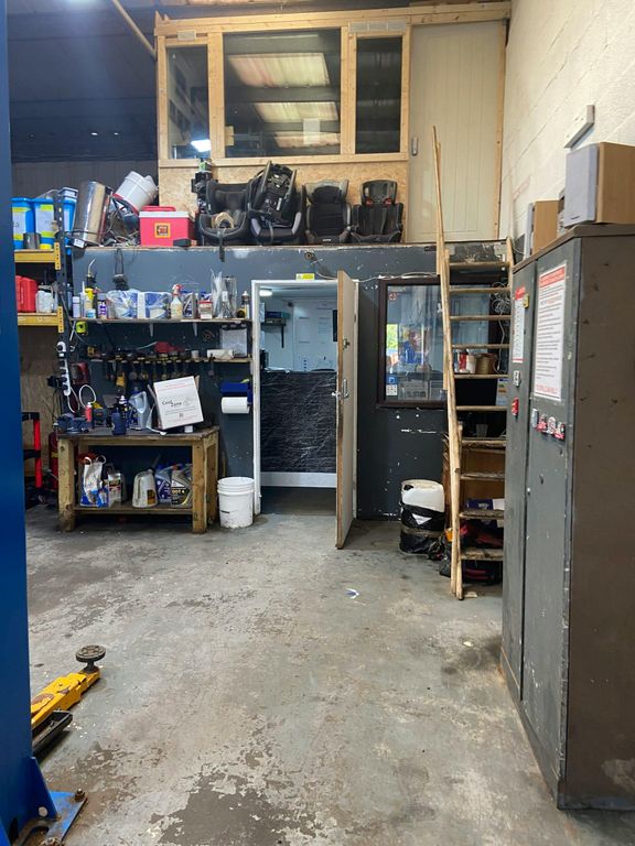 Property photo 2 of 16 Image 2