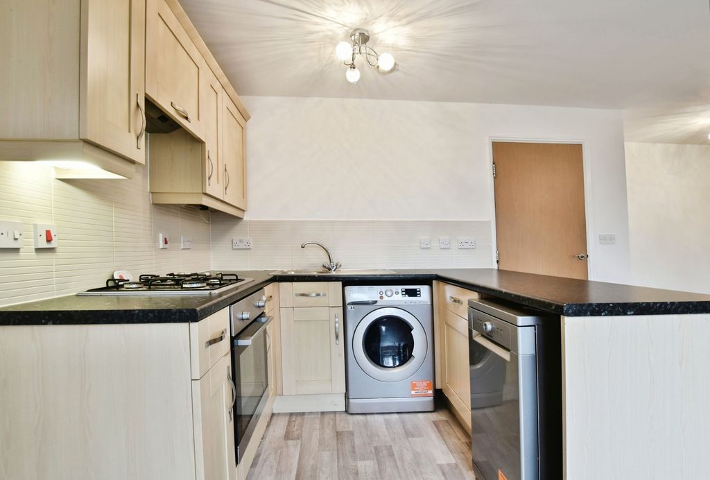 Property photo 3 of 19 Pbox-Img.Jpg