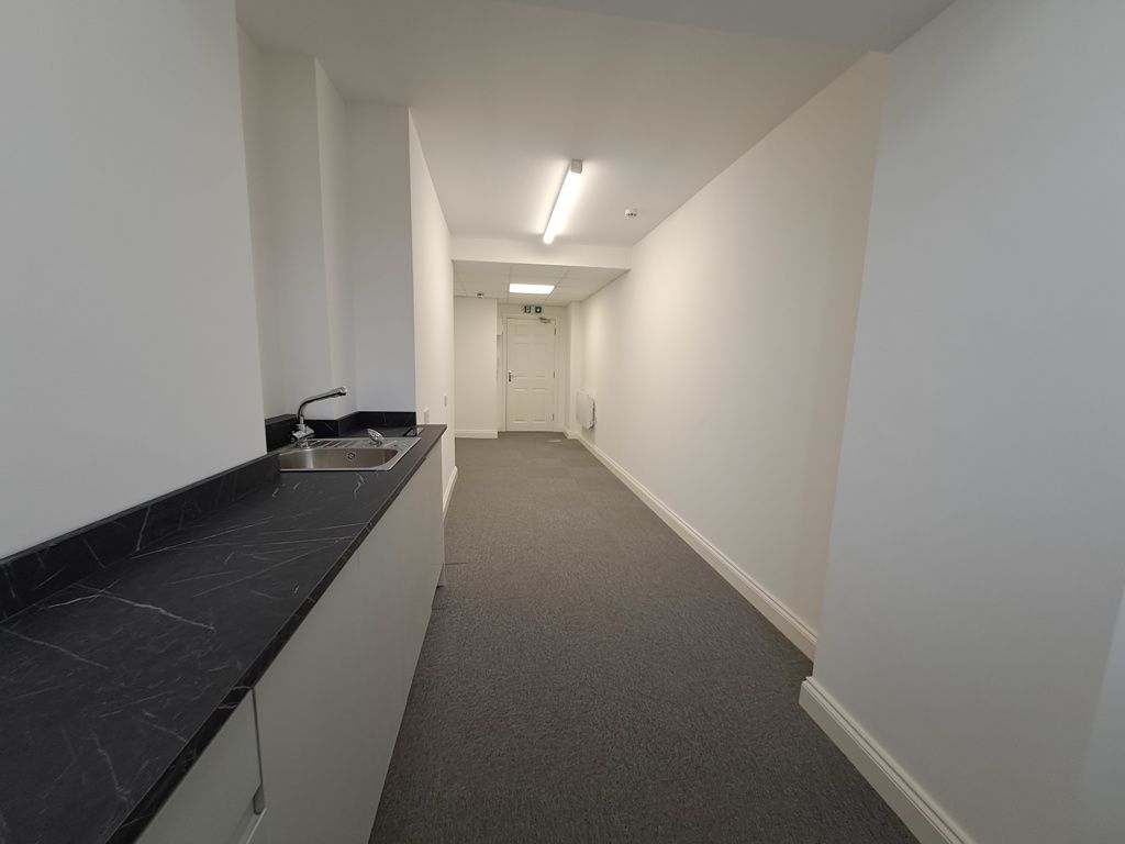 Property photo 2 of 13 Photo 32