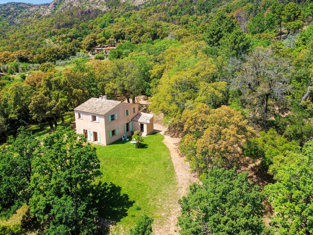 Property photo 1 of 19 Image