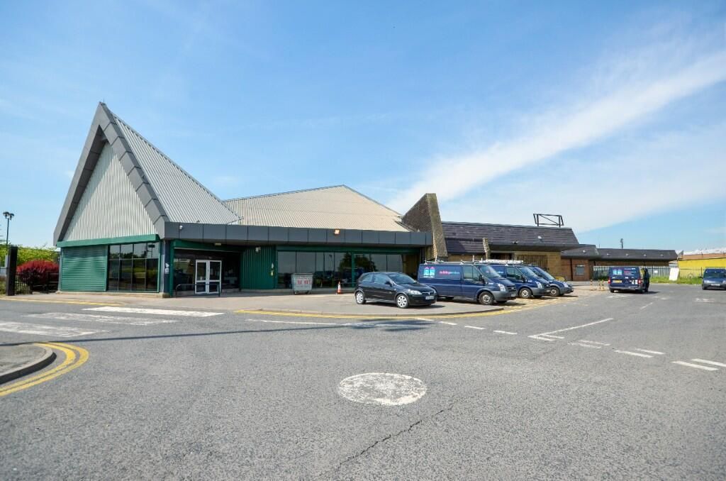 Property photo 2 of 9 Photo 1