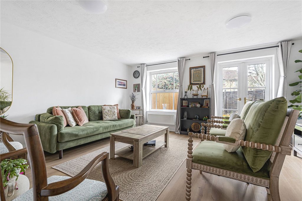 Property photo 2 of 24 Picture No. 28