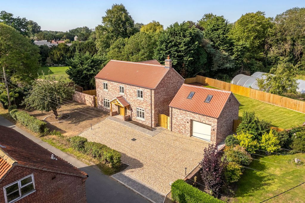 Property photo 1 of 79