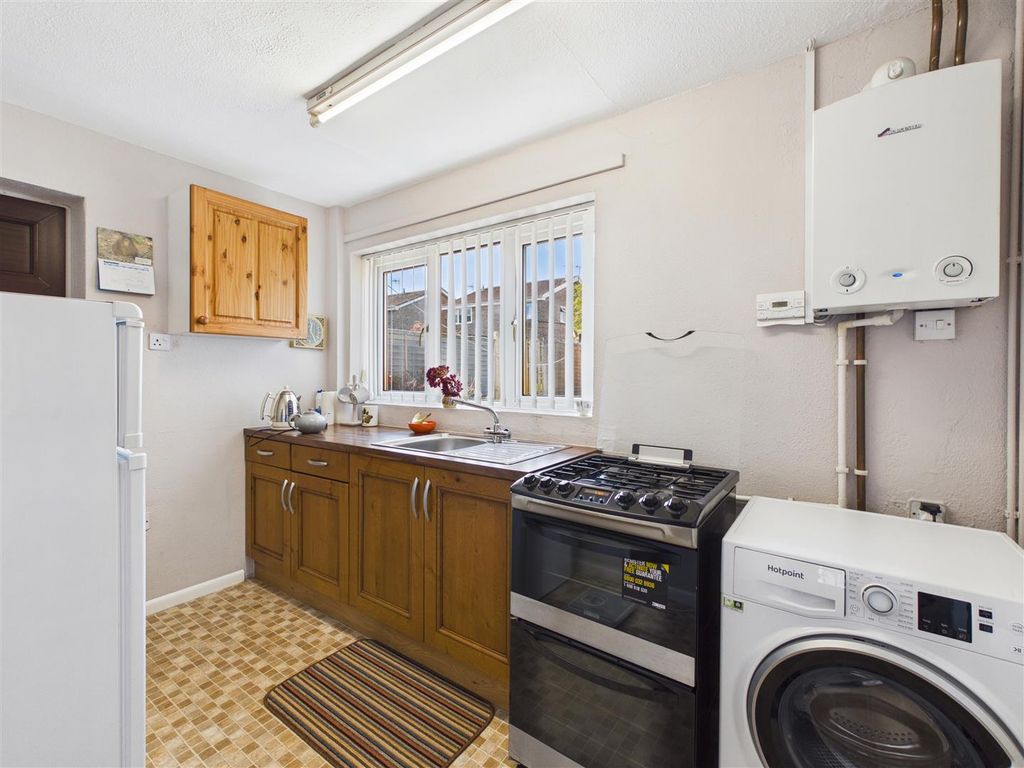 Property photo 3 of 12 Cam05476G0-Pr0346-Still006.Jpg