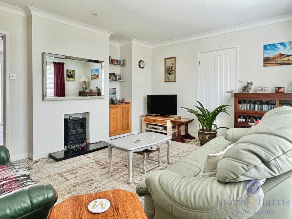 Property photo 2 of 17 Pbox-Img.Jpeg