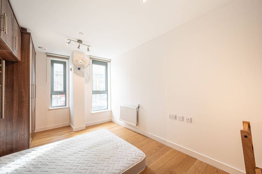 Property photo 3 of 7
