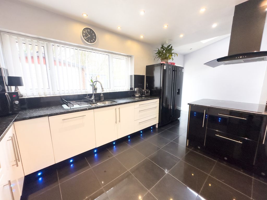 Property photo 3 of 26 Photograph