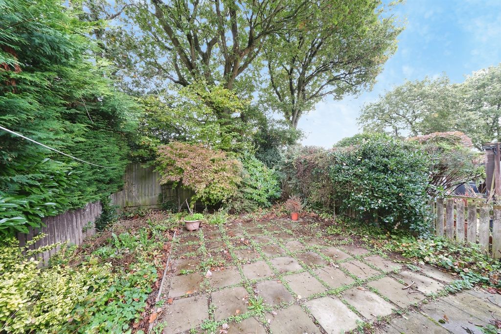 Property photo 3 of 16