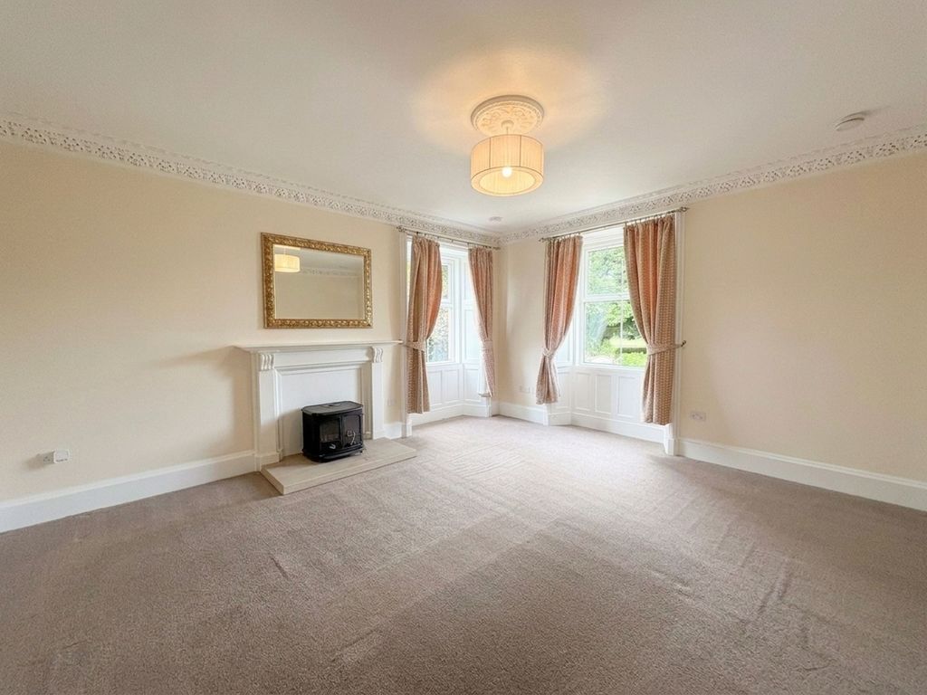 Property photo 3 of 41