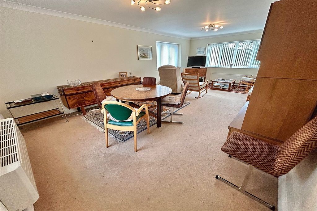 Property photo 2 of 12 Living Room