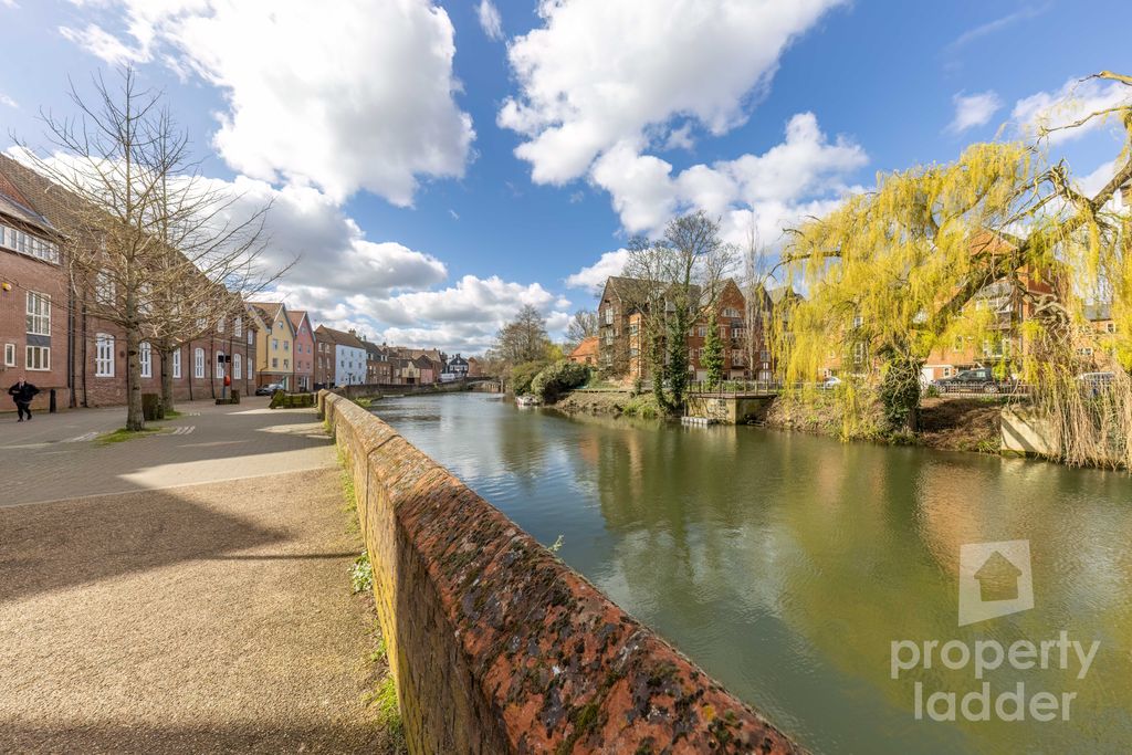 Property photo 2 of 22 Pl-24