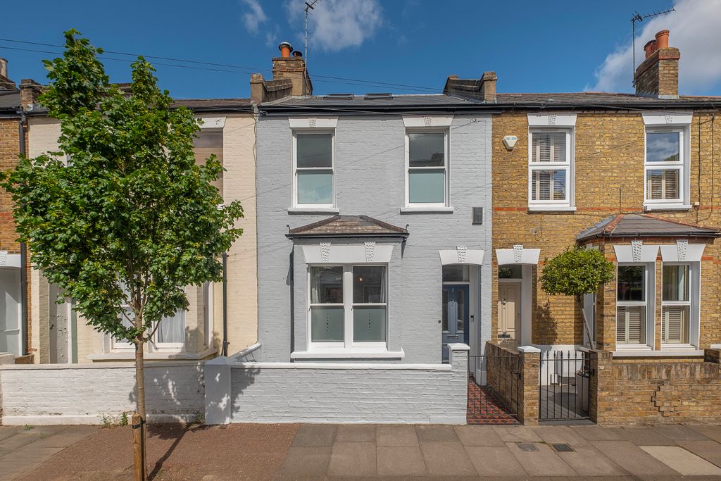 Property photo 2 of 12