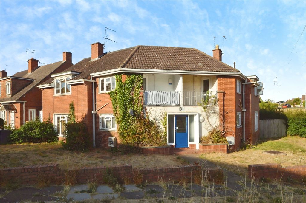 Property photo 1 of 10 Front