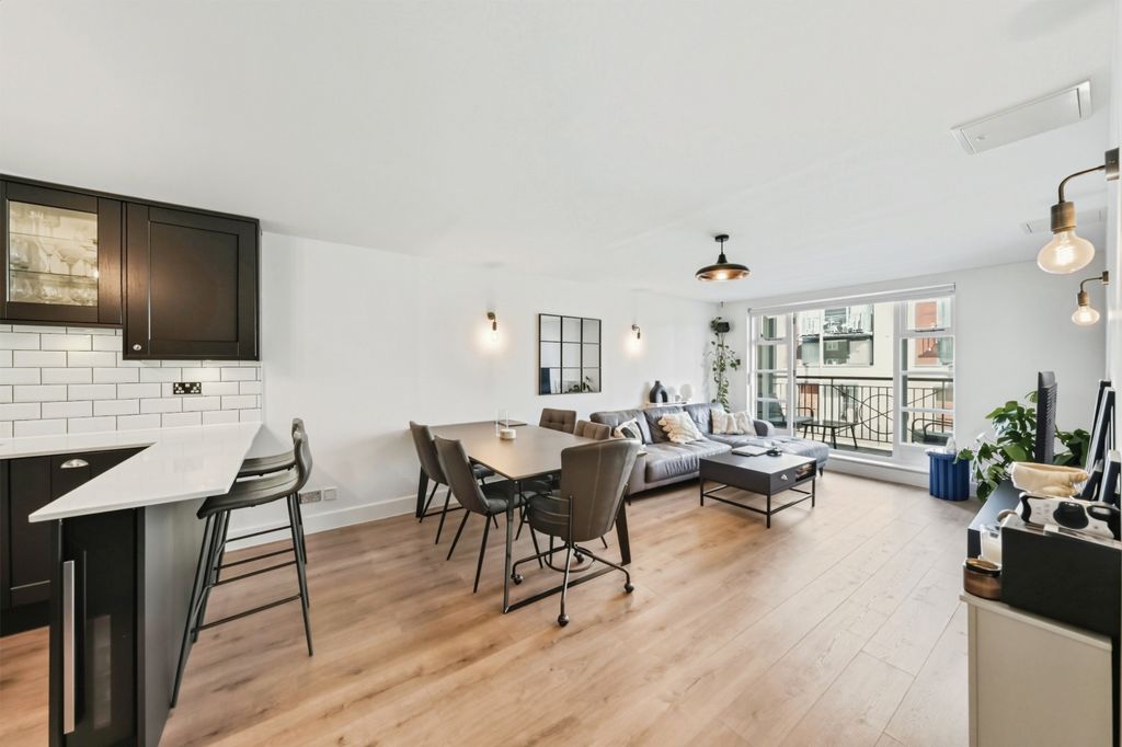 Property photo 3 of 23 Screenshot365