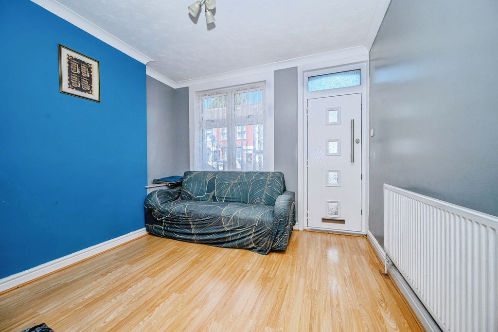Property photo 2 of 13 Photo