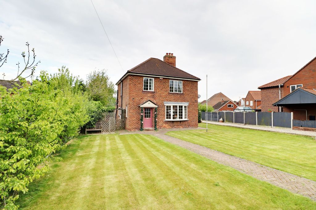 Property photo 1 of 23