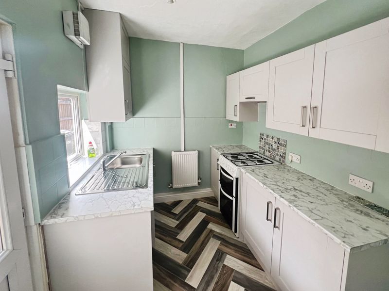 Property photo 2 of 15 Kitchen