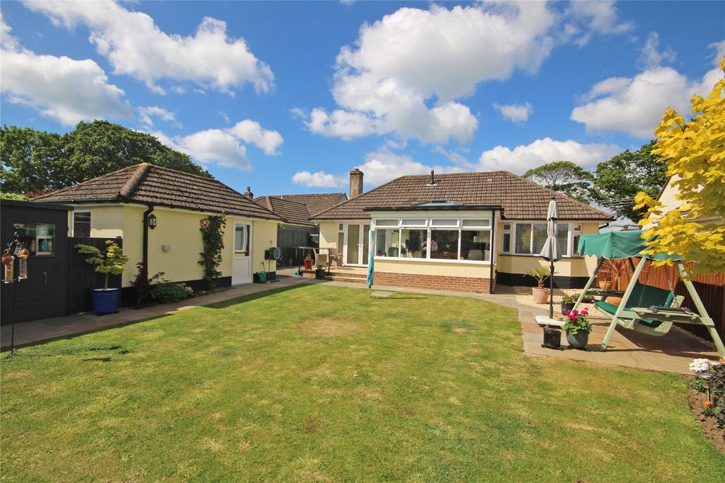 Property photo 2 of 15 Picture No. 13