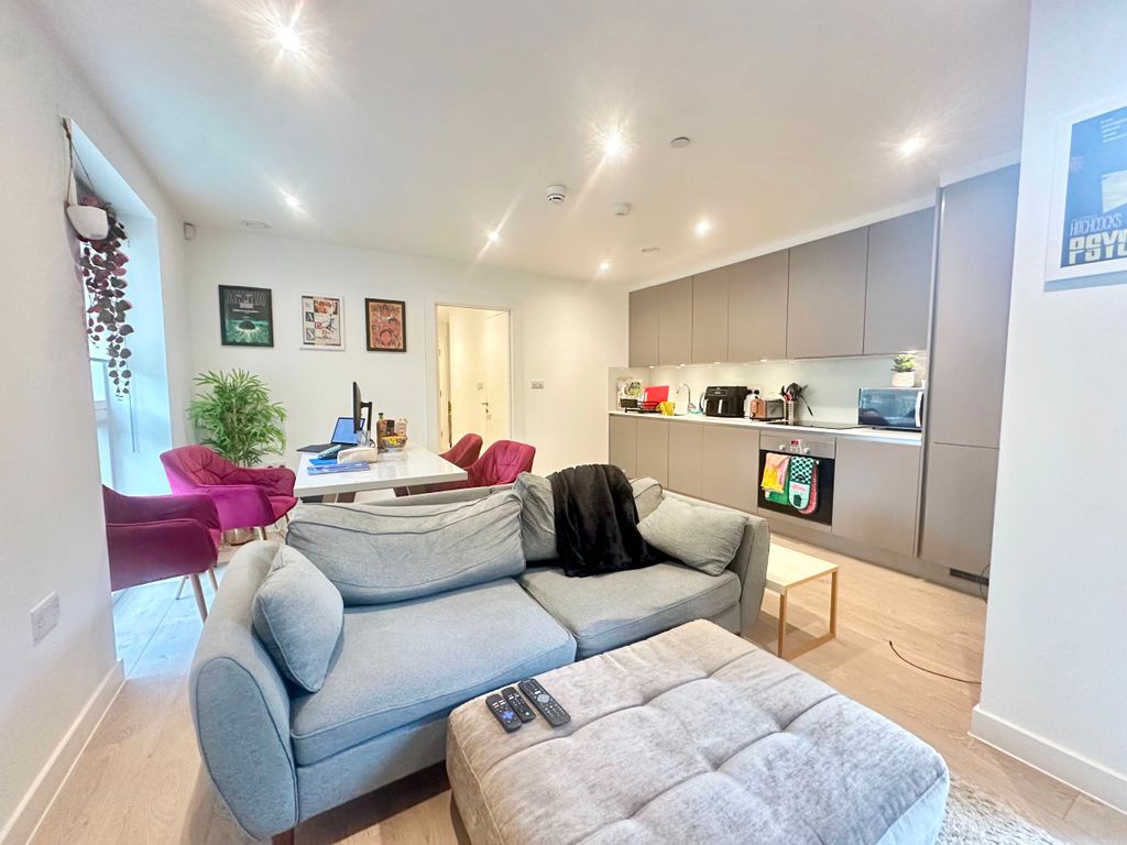 Property photo 2 of 10