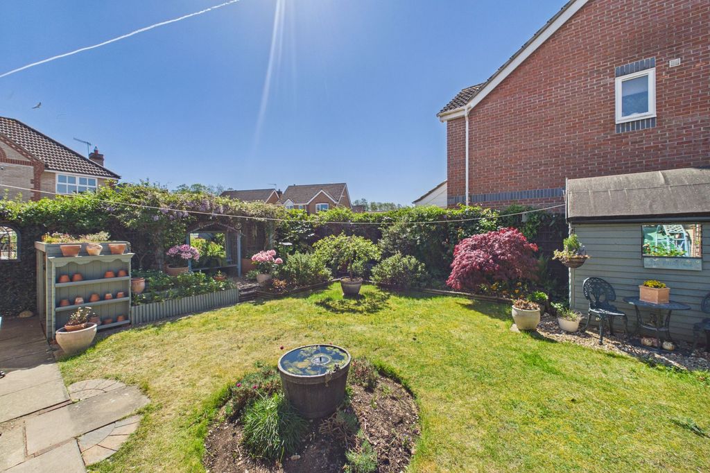 Property photo 3 of 17