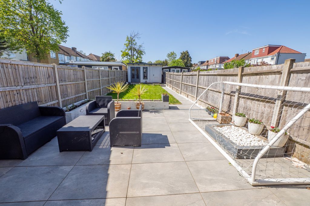 Property photo 3 of 15 Picture 3