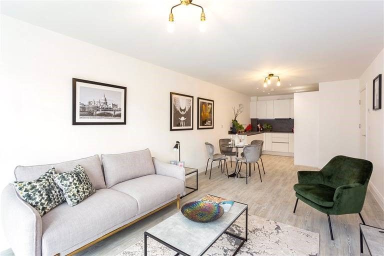 Property photo 3 of 14 1