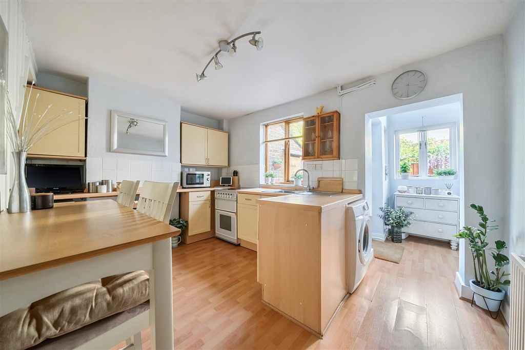 Property photo 3 of 11 1420589-3-699F3207572F9.Jpg