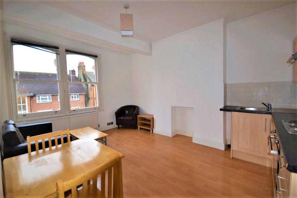 Property photo 2 of 7