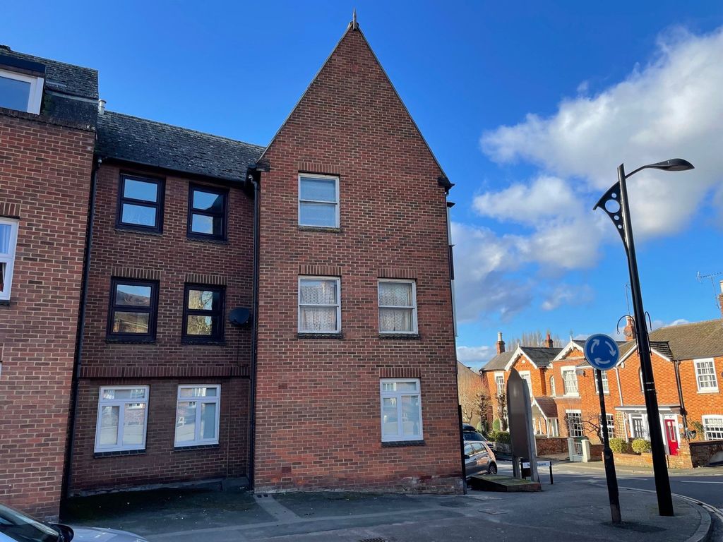 Property photo 1 of 14