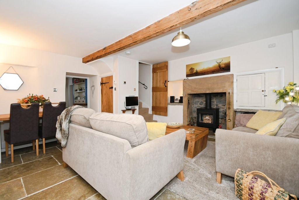 Property photo 3 of 25