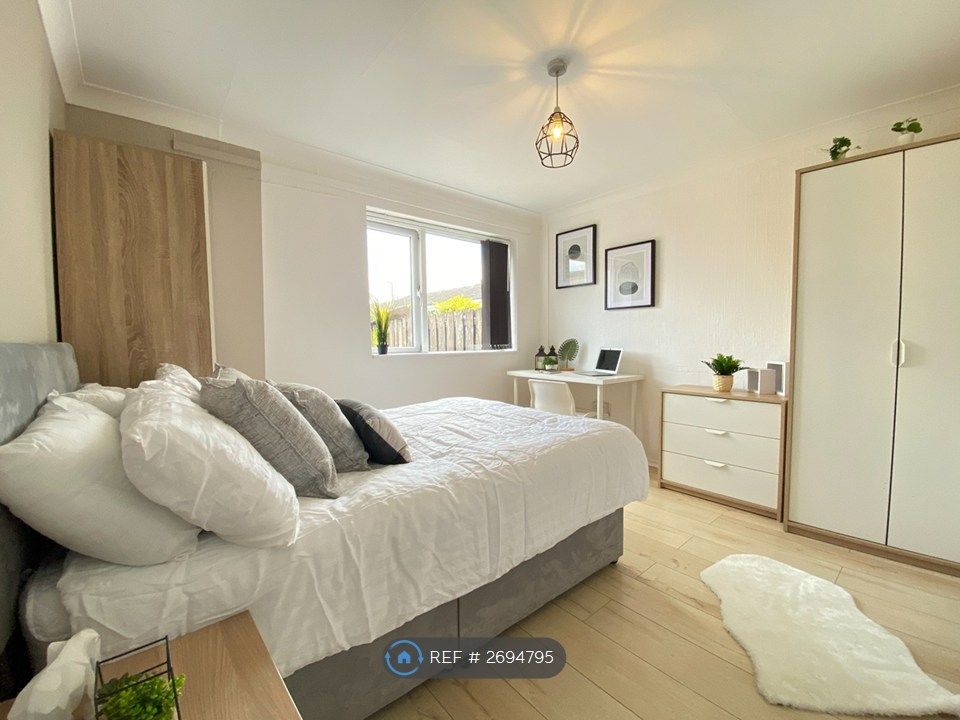 Property photo 1 of 12 Ground Floor Double Room