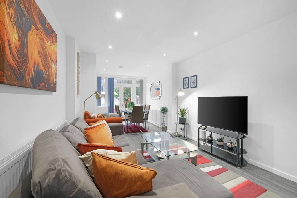 Property photo 1 of 53