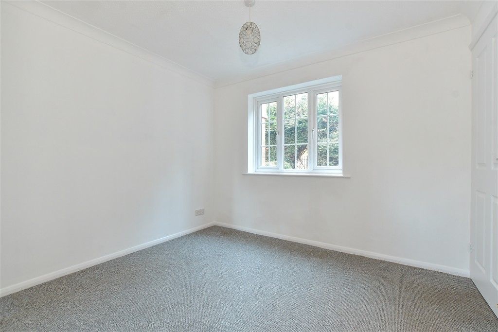 Property photo 3 of 10 Dining Room