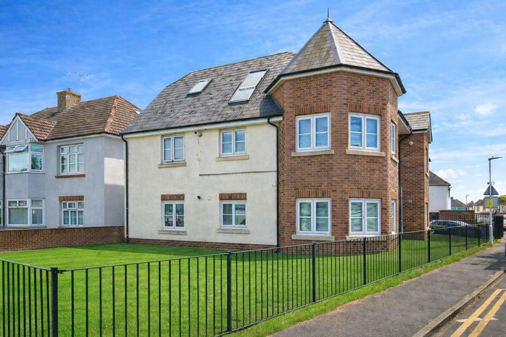 Property photo 1 of 8 Photo 1